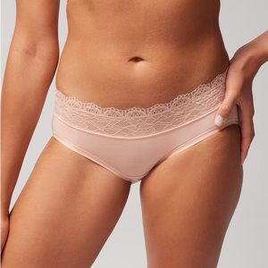 NWT 2 Pair of Soma Embraceable Super Soft Enchanting Lace Hipsters-  Neutral, XL